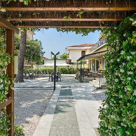 Hotel Apuana 3*