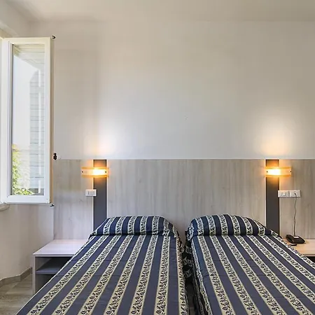 Apuana Hotel