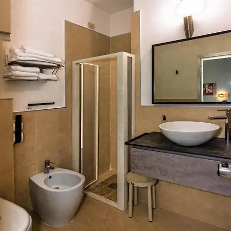 Apuana Hotel 3*