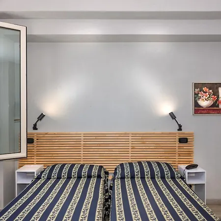 Hotel Apuana 3*
