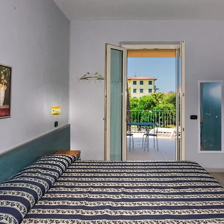 Apuana Hotel 3*