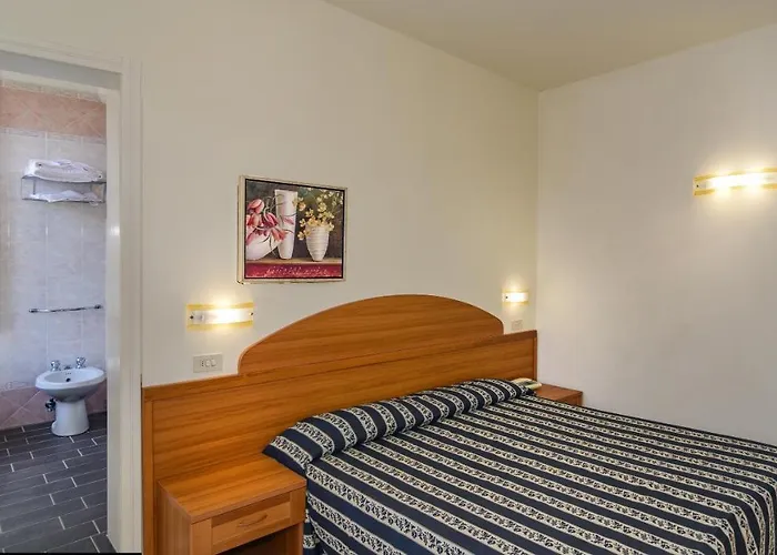 ホテル Apuana マリーナ・ディ・ピエトラサンタ