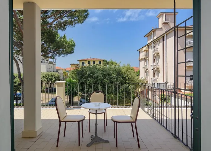 Apuana 3* マリーナ・ディ・ピエトラサンタ