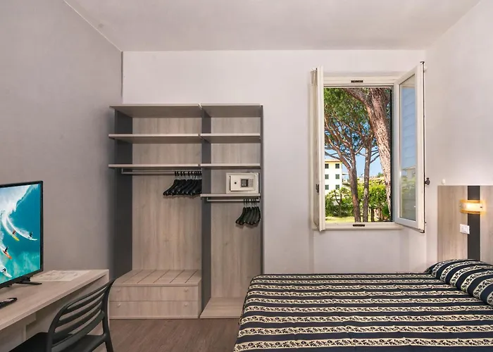 Apuana 3* マリーナ・ディ・ピエトラサンタ