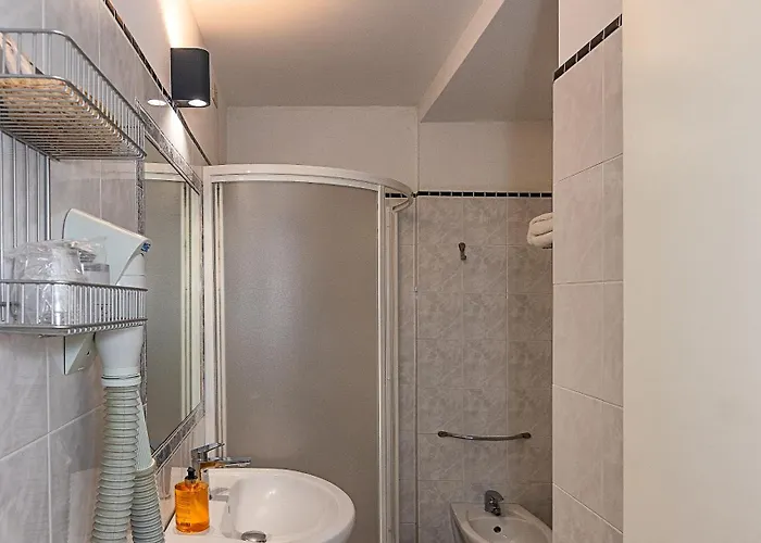 ホテル Apuana マリーナ・ディ・ピエトラサンタ