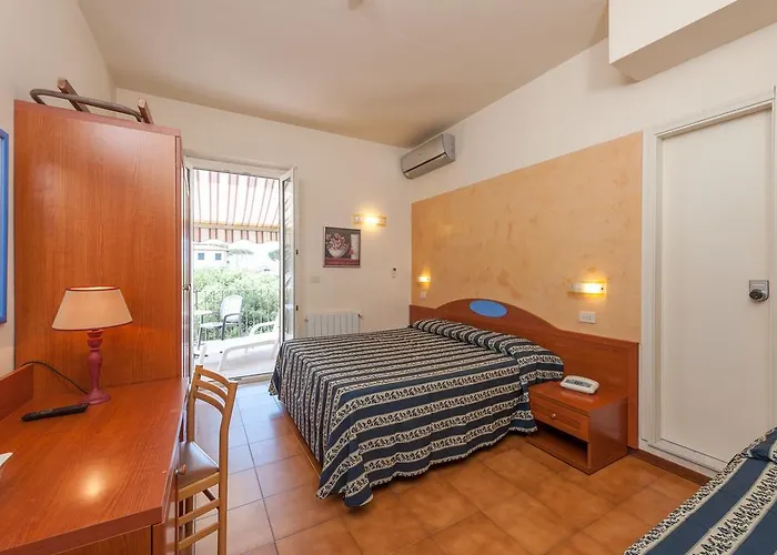 Apuana 3* マリーナ・ディ・ピエトラサンタ